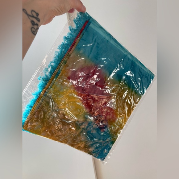 TILO Scarves Color Pop! Luxe soft cotton scarf makes the perfect accessory 😍 - Picture 13 of 13